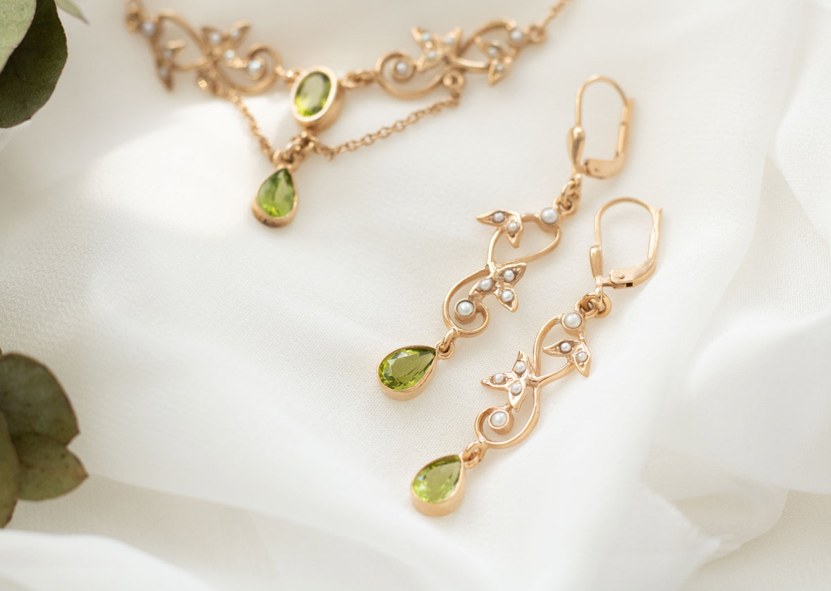 Romantische Jugendstil Ohrhänger- Art Nouveau Ohrbügel 925 Sterling Silber mit Peridot und Perlen