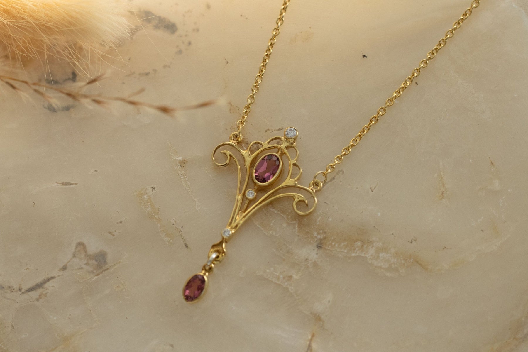 Verspieltes Art Nouveau Collier 925 Silber vergoldet mit Rosa Turmalin