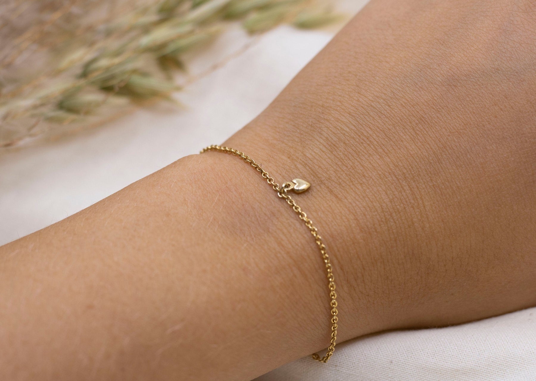 Herz Armband Gold, Goldarmband 585, 14 Karat Echtgold für Frauen, zierliches Herz Armband, Gold Herz